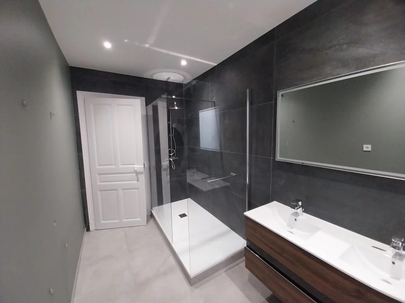 RENOVATION BY JULIEN